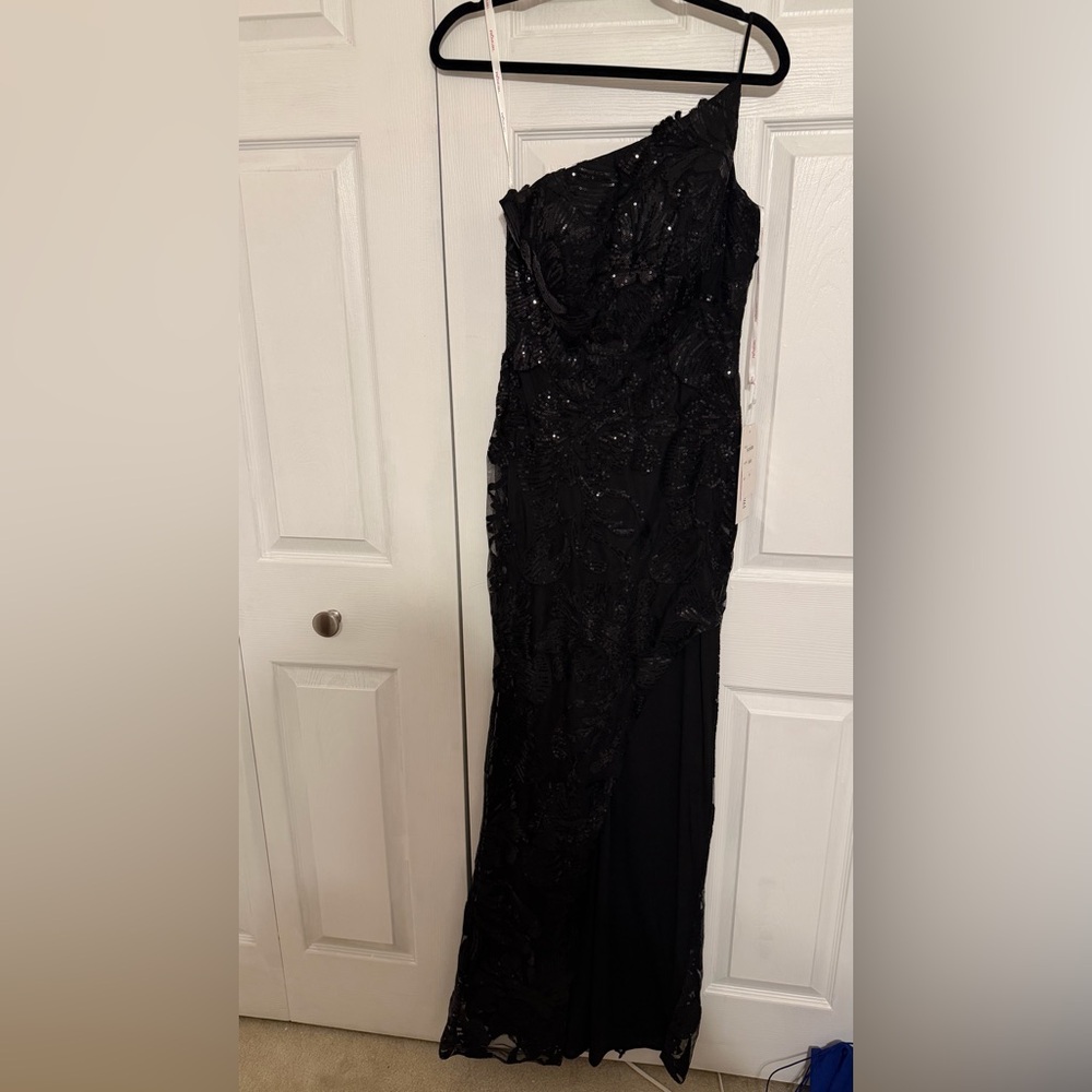 Prom Girl Black Elegant Black One-Shoulder Dress
